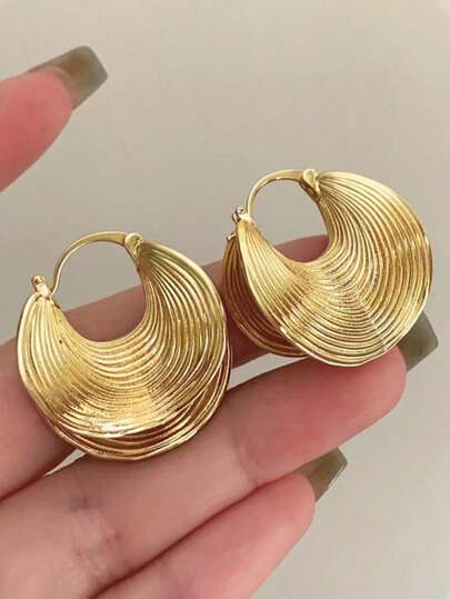 1 Pair Of Stylish European Trend Metal Geometric Earrings