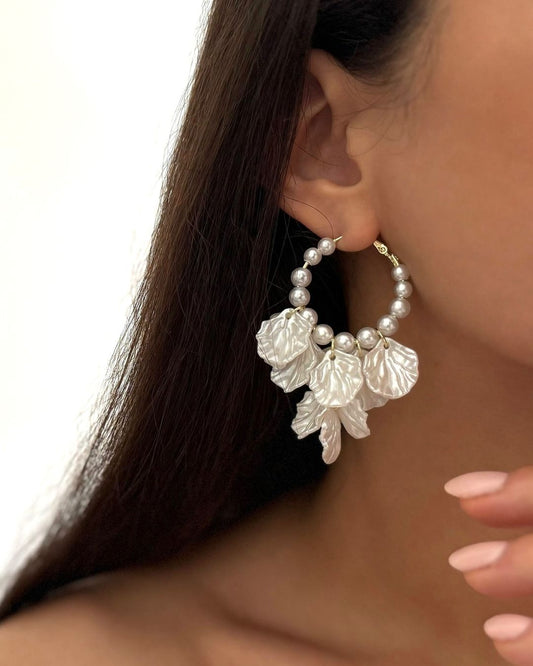 Pair Elegant Faux Pearl Flower Petal Tassel Earrings